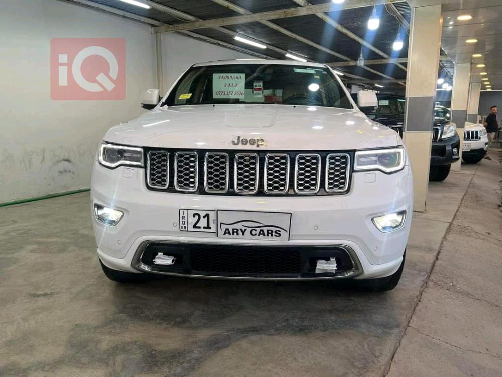 جیپ گراند شیرۆکی